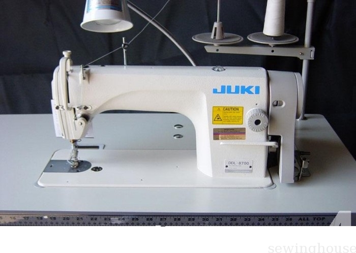 Прямострочная профессиональная швейная машина Juki TL-2010Q